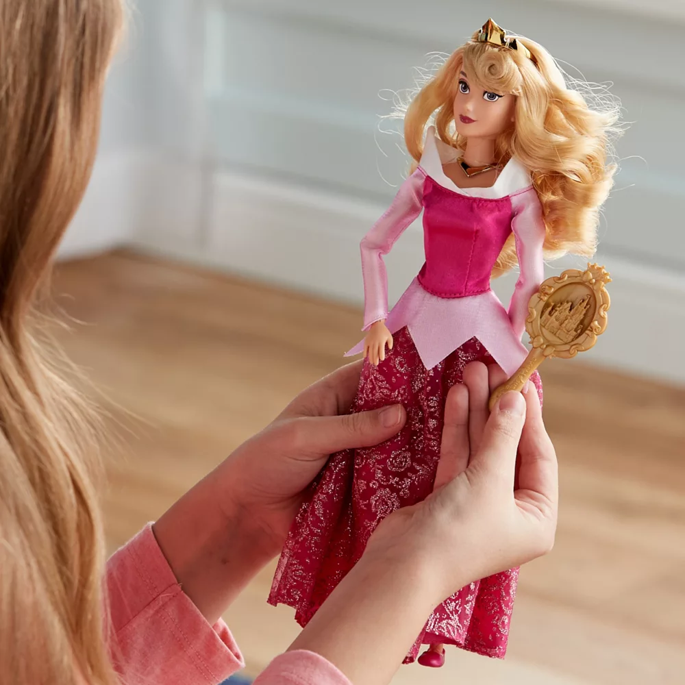 Disney Store Poupée Classique Aurore, La Belle Au Bois Dormant 4 Disney Store Poupée Classique Aurore, La Belle Au Bois Dormant – Image 2