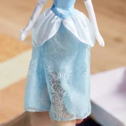 Disney Store Poupée Classique Cendrillon 12 Disney Store Poupée Classique Cendrillon -Disney 460011772363 4