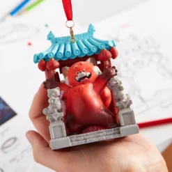 Disney Store Décoration Mei Lee Et Panda Roux à Suspendre, Alerte Rouge -Disney 465062913598 2